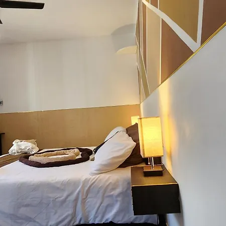 L'Endroit Incontournable Bed & Breakfast Les Baisses Room photo