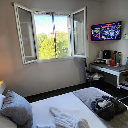 L'Endroit Incontournable Bed & Breakfast Les Baisses Room photo